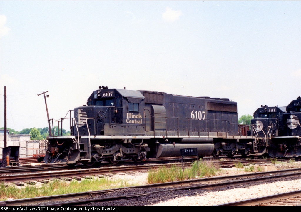 IC SD40-2 #6107 - Illinois Central